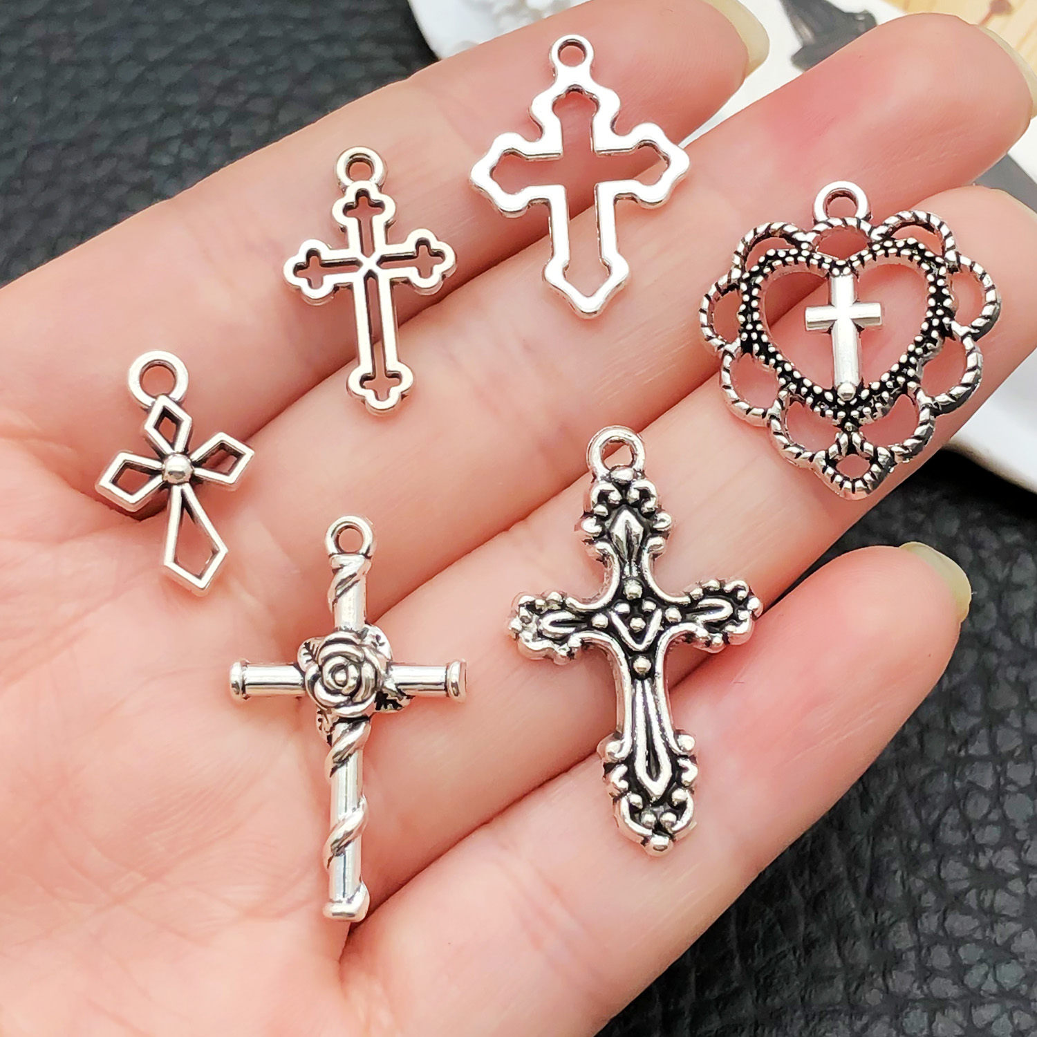 52pcs Assorted Cross Pendants  - Jewelry Making Tutorial recension och pris