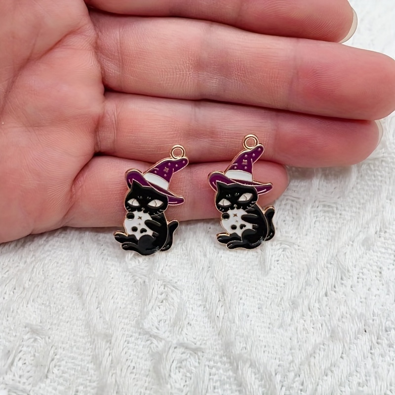 8 Gilded Cat Charms for Jewelr - Jewelry Making Guide Book recension och pris