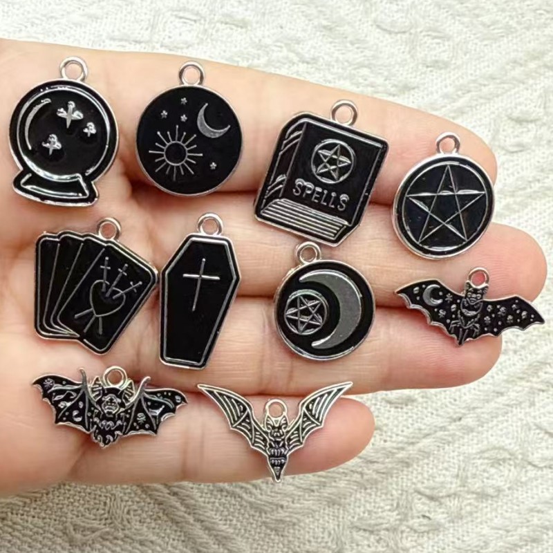 10pcs Moon Star Cross Book Cha - Jewelry Making Guide Book recension och pris