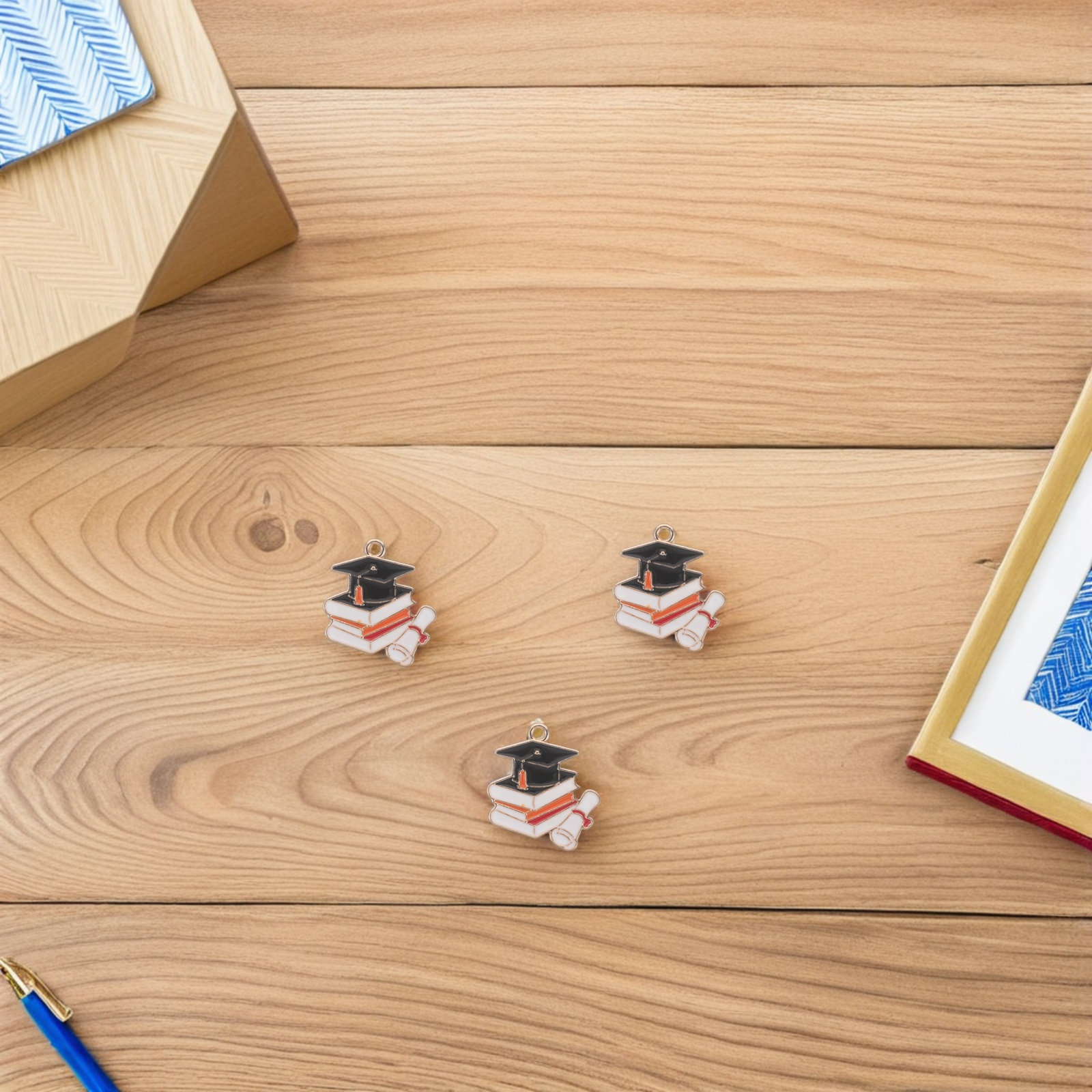 50Pcs Graduation Cap Charms Al - Jewelry Making Diploma recension och pris